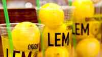 新鮮なレモンの果汁たっぷり。「レモネードbyレモニカ」丸の内店がオープン！