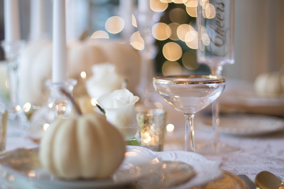 Holiday table 1926946 960 720