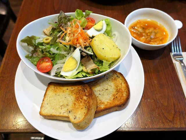 640x640 rect 46684277